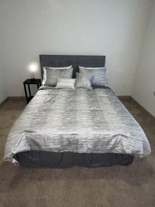 Downtown Living 1Br W/ Free Parking Garage Appartement Houston Buitenkant foto