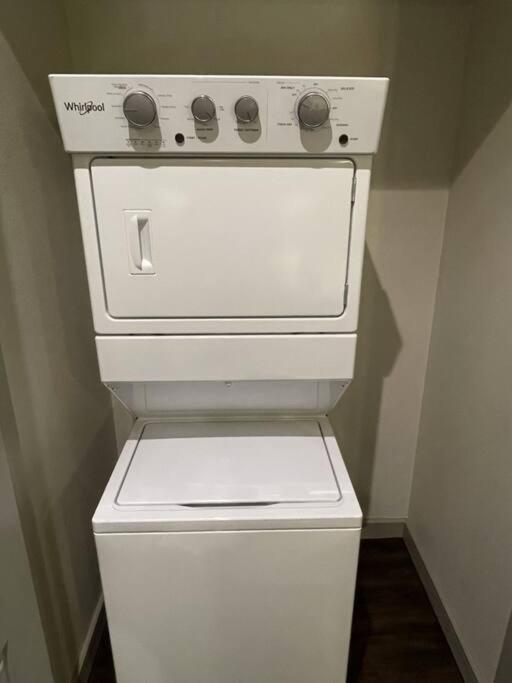Downtown Living 1Br W/ Free Parking Garage Appartement Houston Buitenkant foto